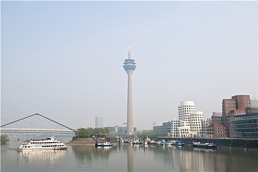 soi cau 247 net bach thu khung ngay
