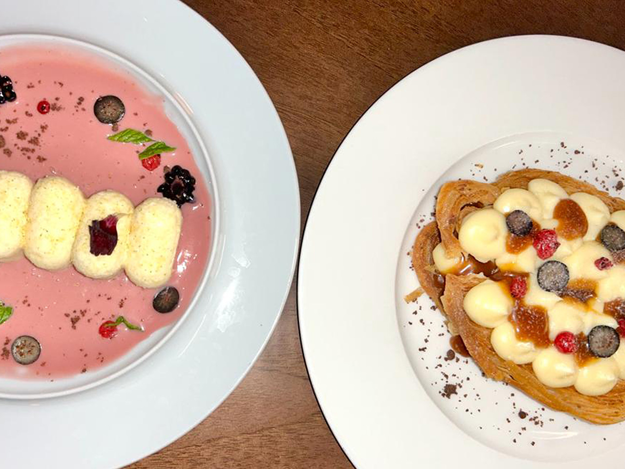 Naya Restaurant Ankara. Milföy Pasta and Vanilla Dondurma desserts.