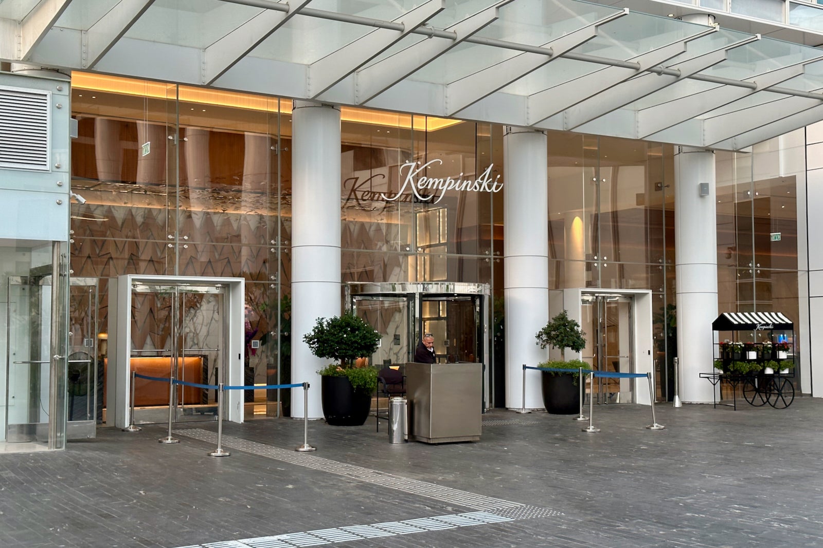 Discover Luxury and Comfort at Carlton Tel Aviv - An In-Depth Review of the Premier Hotel Experience